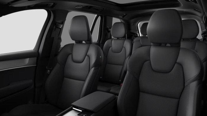 Volvo XC90 B5 AWD BLACK EDITION PLUS 7