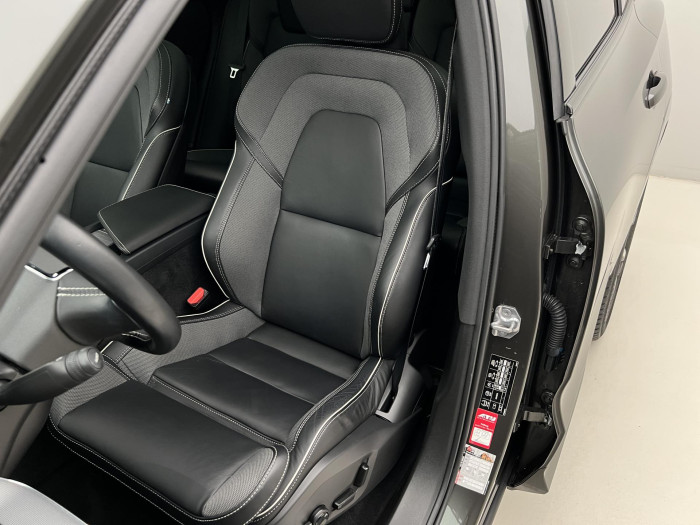 Volvo XC60 T4 R-DESIGN AUT