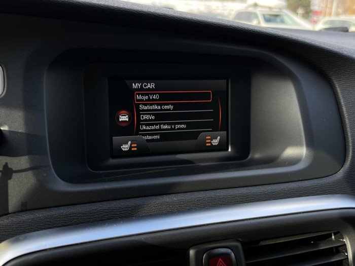 Volvo V40 T3 MOMENTUM Aut CZ 1.5 Momentum