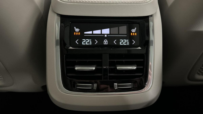 Volvo XC90 B5 AWD ULTIMATE AUT REZERVACE