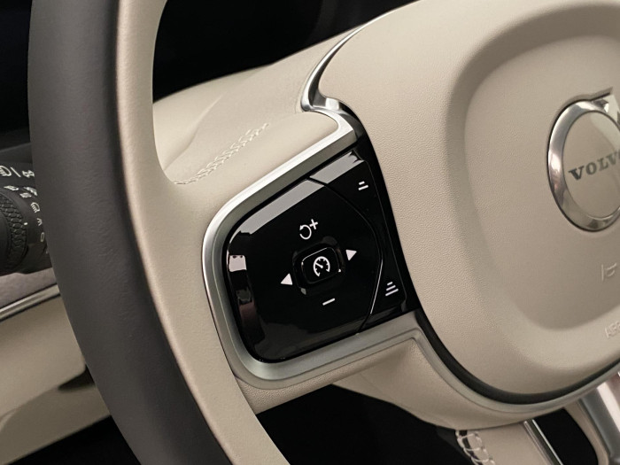 Volvo XC90 T8 AWD RECHARGE DARK PLUS 7m