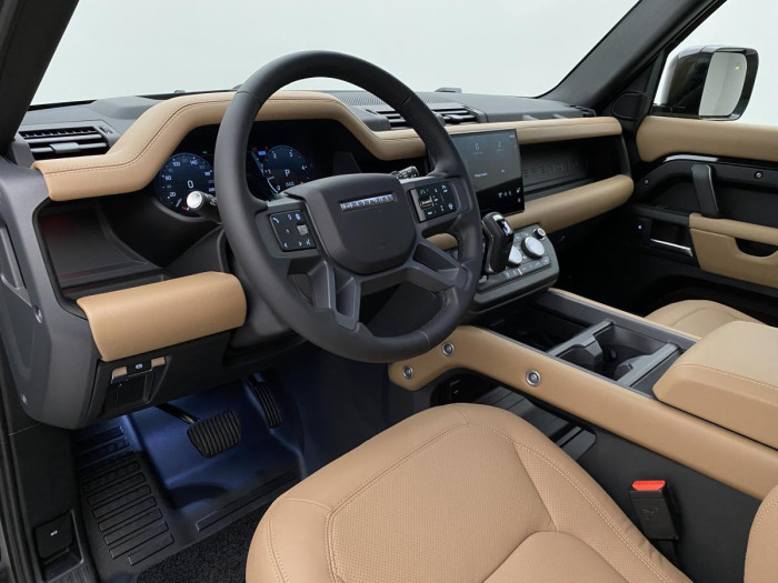 Land Rover Defender 110 D300 X-DYNAMIC HSE AWD AUT 3.0 d Dynamic