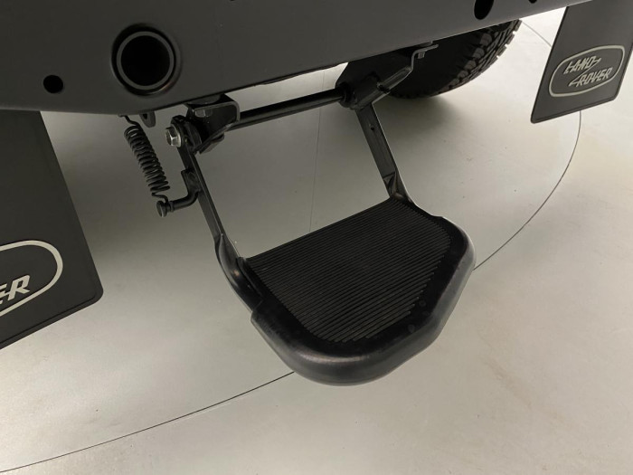 Land Rover Defender WORKS V8 ISLAY EDITION 5.0 V8 Edition