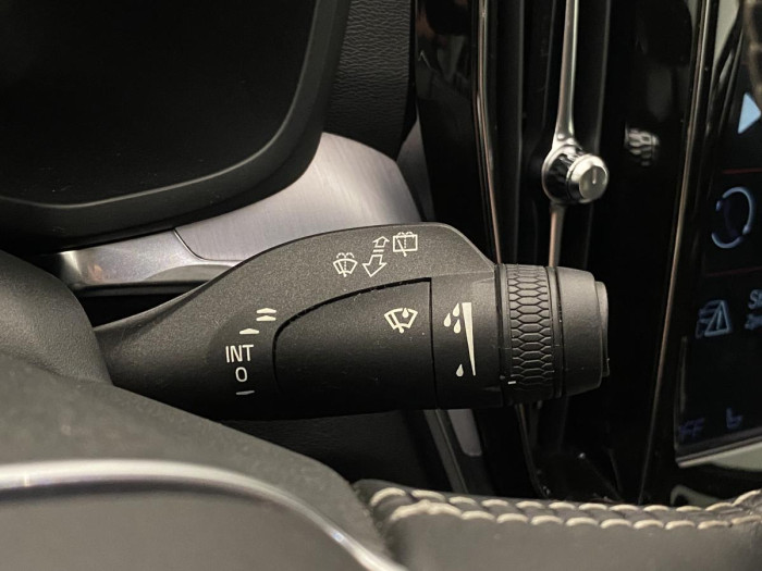 Volvo V60 T5 MOMENTUM AUT CZ REZERVACE 2.0 Momentum