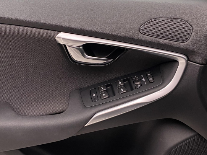 Volvo V40 D3 MOMENTUM 2.0 d Momentum