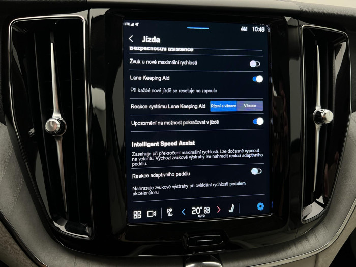 Volvo XC60 T6 AWD RECHARGE PLUS DARK AUT