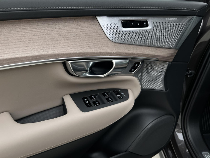 Volvo XC90 B5 AWD DARK ULTRA AUT