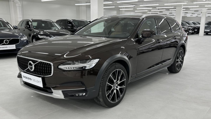 Volvo V90 CROSS COUNTRY D5 AWD REZERVACE 2.0 d