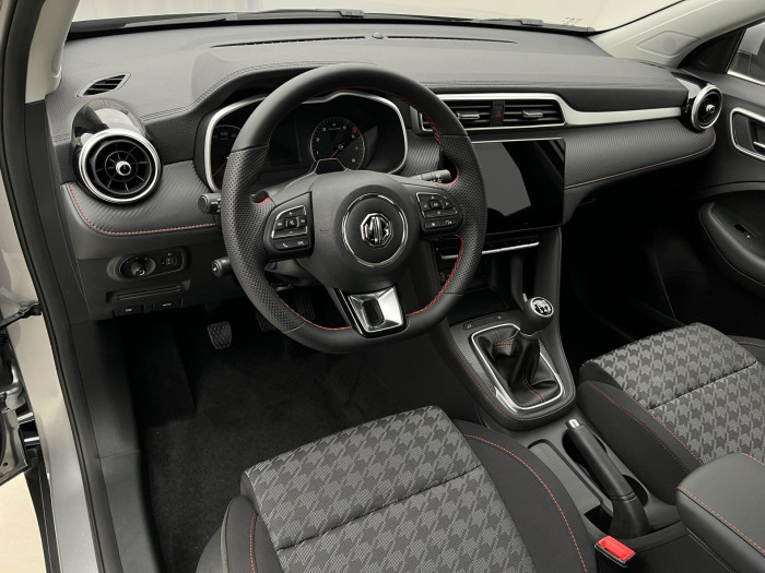 MG ZS ESSENTIAL PLUS 1.5 REZERVACE