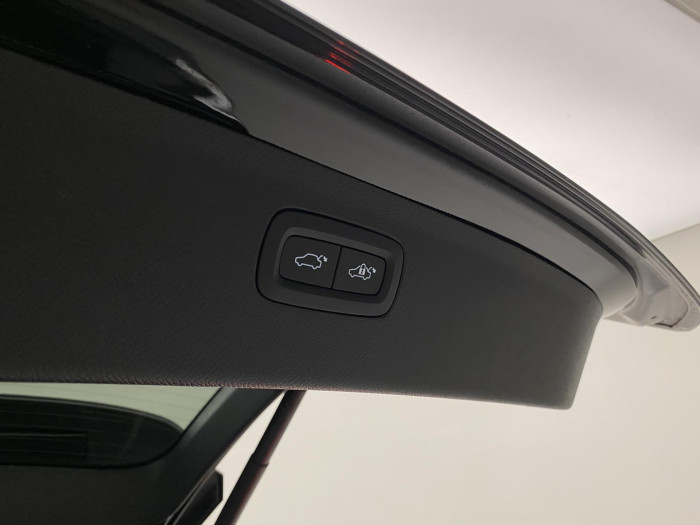 Volvo XC90 B5 AWD INSCRIPTION AUT 7míst