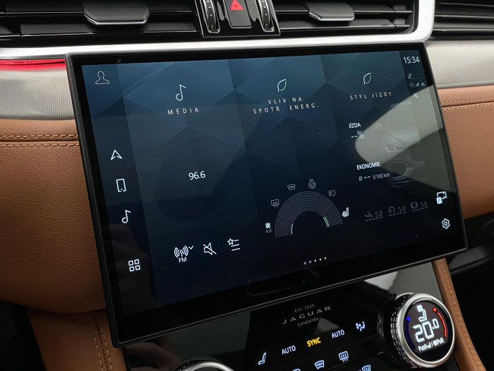 Jaguar F-Pace REZERVACE