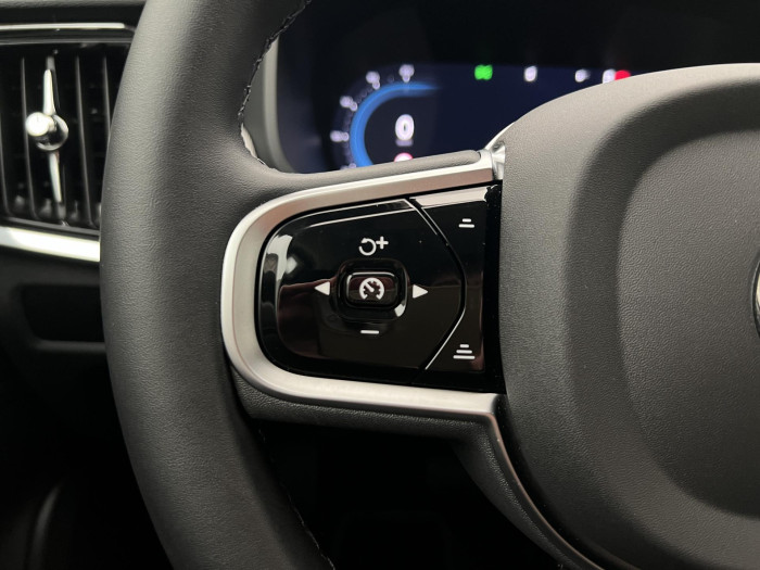 Volvo V90 T6 AWD RECHARGE PLUS DARK AUT