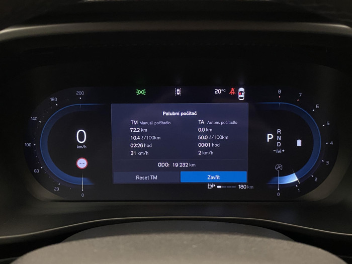 Volvo XC40 B3 DARK PLUS AUT CZ