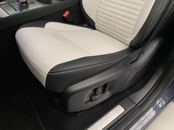 Land Rover Discovery Sport D200 R-DYNAMIC SE AWD AUT 2.0 d Dynamic SE