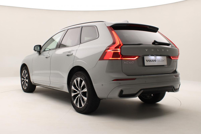 Volvo XC60 B4 AWD DARK PLUS CZ 1.maj