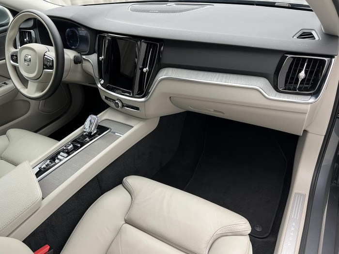 Volvo S60 B3 INSCRIPTION AUT CZ