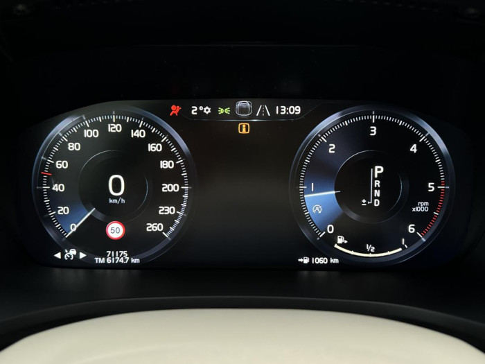 Volvo V60 CROSS COUNTRY D4 AWD Aut 1.maj 2.0 d