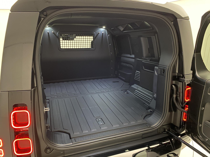 Land Rover Defender 110 HARD TOP D250 X-DYNAMIC SE 3.0 d Dynamic SE