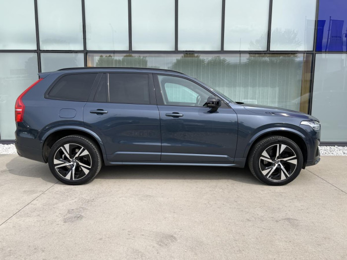 Volvo XC90 B5 AWD R-DESIGN 7MÍSTNÁ Aut