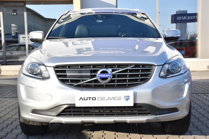 Volvo XC60 D4 AWD SUMMUM REZERVACE 2.4 d Summum
