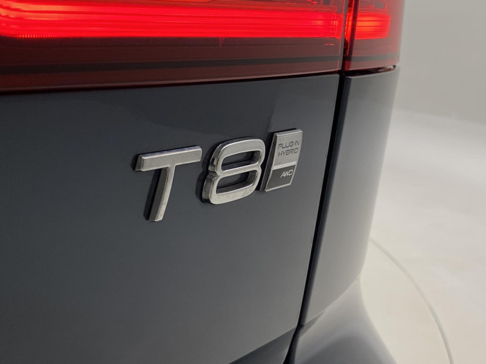 Volvo V60 T8 AWD PLUG-IN BRIGHT ULTRA CZ