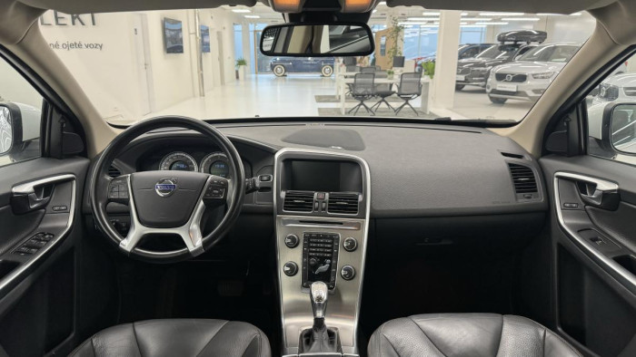 Volvo XC60 D5 AWD SUMMUM REZERVACE 2.4 d Summum