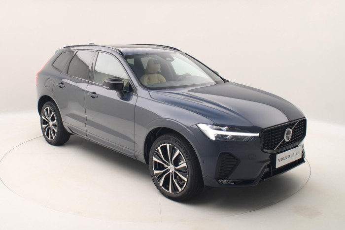 Volvo XC60 B4 AWD ULTIMATE AUT REZERVACE