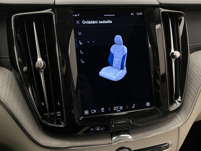 Volvo XC60 B5 AWD ULTIMATE AUT REZERVACE
