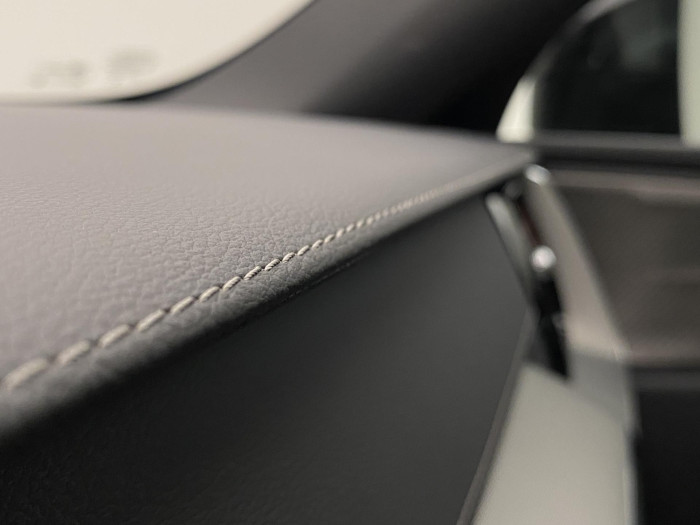 Volvo XC60 B5 AWD R-DESIGN AUT