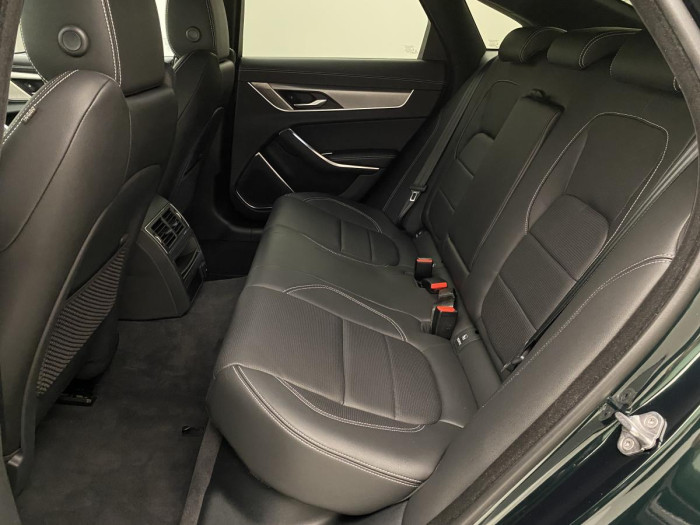 Jaguar XF D200 R-DYNAMIC REZERVACE 2.0 d Dynamic