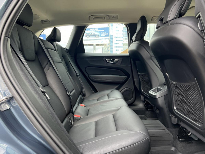 Volvo XC60 B4 MOMENTUM Aut 2.0 Momentum