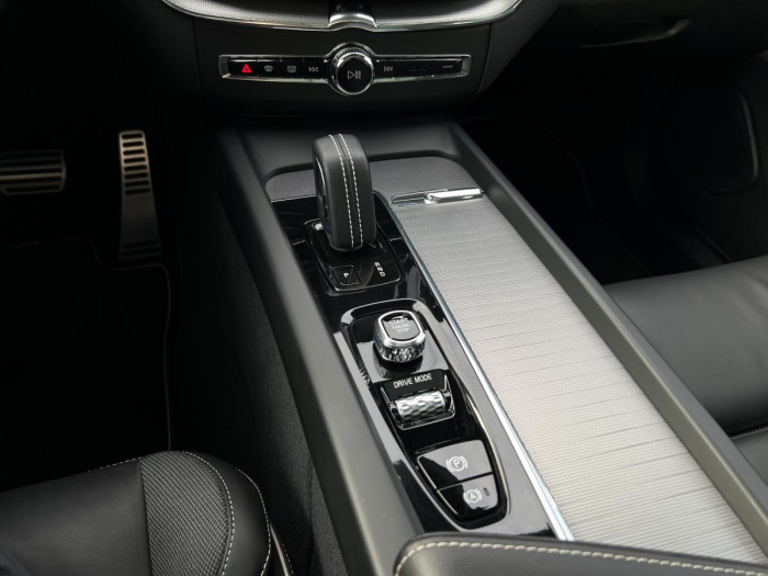 Volvo XC60 T8 AWD R-DESIGN Aut 1.maj.
