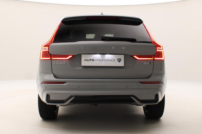 Volvo XC60 B4 AWD AUT DARK PLUS