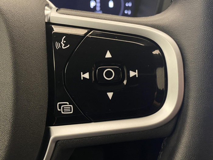 Volvo XC60 B5 AWD DARK PLUS AUT