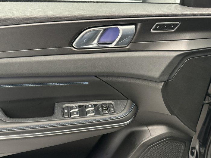 Lynk & Co 01 PHEV DCT AUT REZERVACE