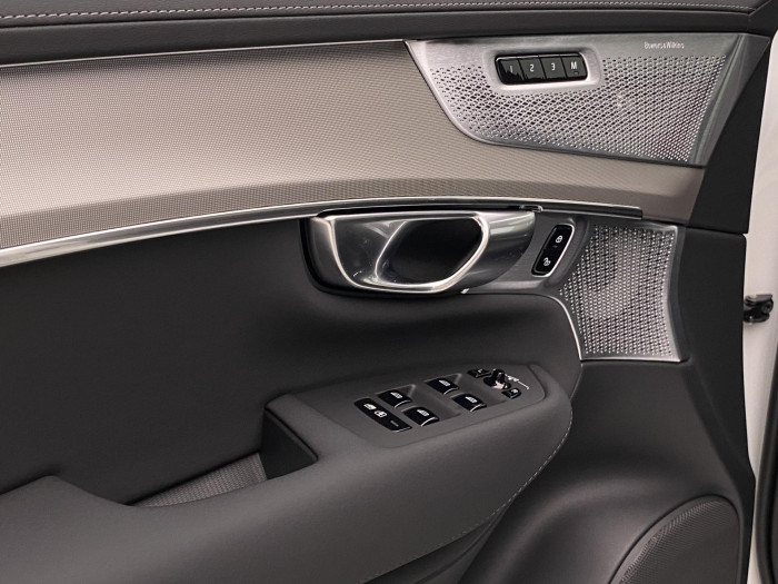 Volvo XC90 B5 AWD BLACK EDITION PLUS 7