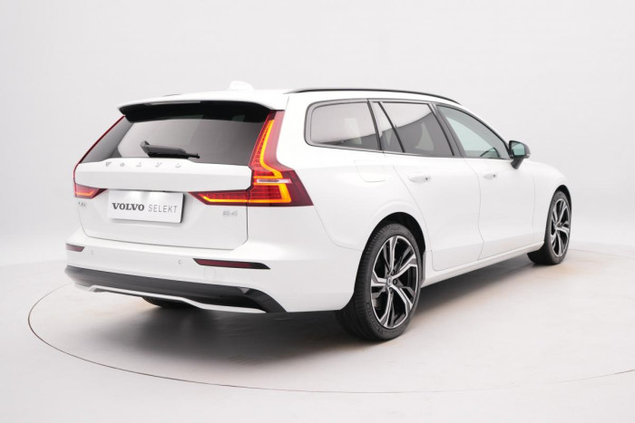 Volvo V60 B4 DARK PLUS AUT 1.maj.