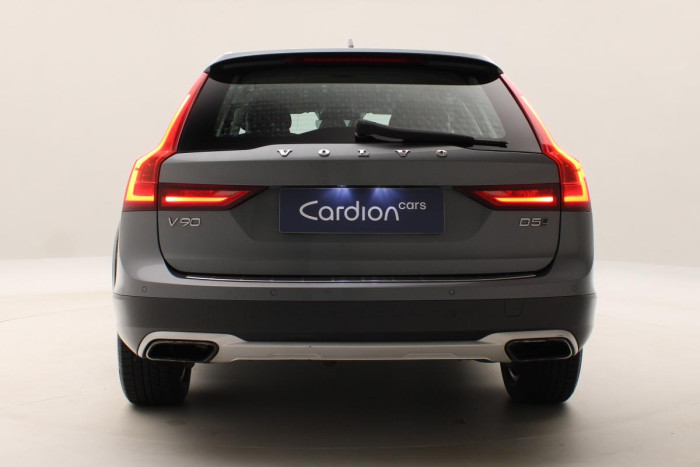 Volvo V90 CC D5 AWD MOMENTUM REZERVACE 2.0 d CC CC Momentum
