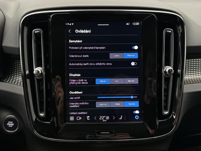 Volvo XC40 B3 DARK ULTRA CZ 1.maj