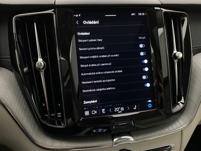 Volvo XC60 B4 AWD AUT DARK ULTIMATE