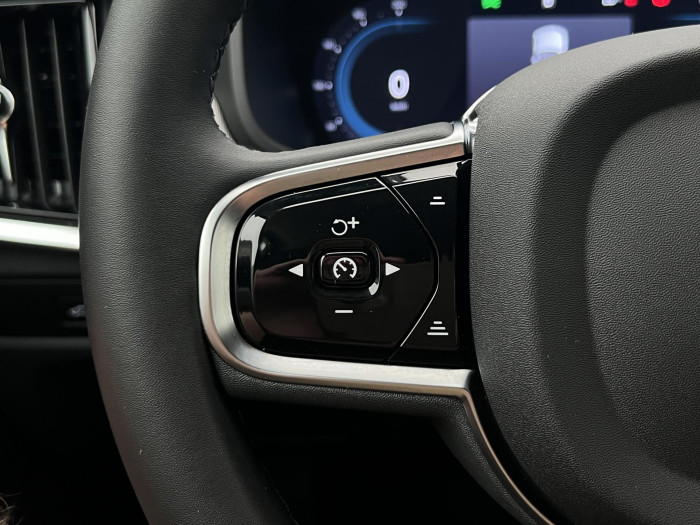 Volvo V90 CC B4 AWD PLUS BRIGHT AUT