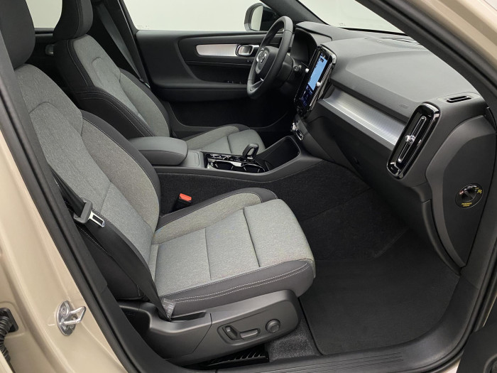Volvo XC40 B3 AUT DARK PLUS