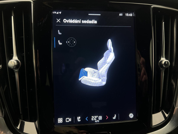 Volvo V60 CC B4 AWD PLUS AUT 1.maj.