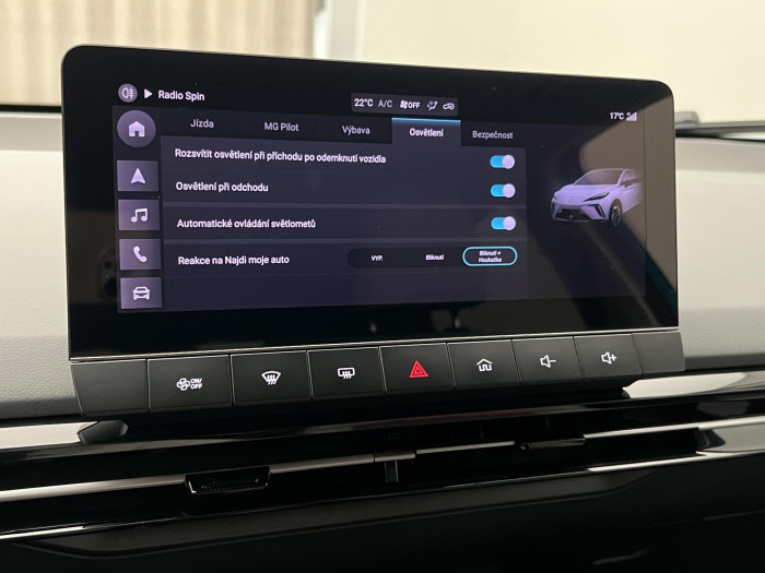 MG MG4 EV EXCLUSIVE 77kWh CZ 1.maj. Exclusive