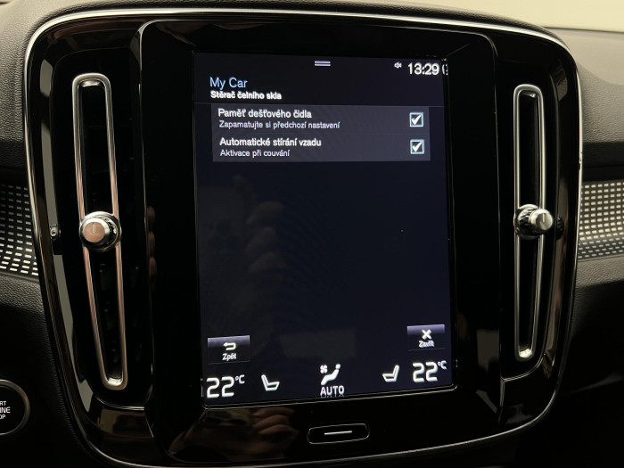 Volvo XC40 T5 RECHARGE R-DESIGN AUT