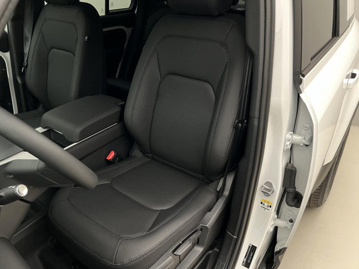 Land Rover Defender 110 D200 S AWD Aut REZERVACE 3.0 d