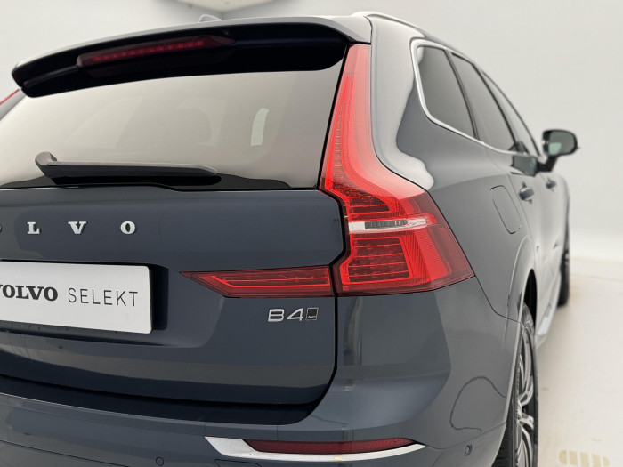 Volvo XC60 B4 AWD MOMENTUM CZ 1.maj 2.0 Momentum