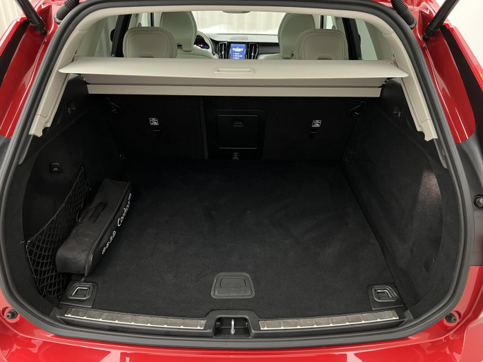 Volvo XC60 T6 AWD RECHARGE ULTRA DARK AUT