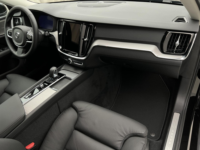 Volvo V60 B4 BRIGHT PLUS