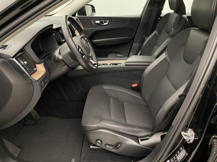 Volvo XC60 D3 AWD MOMENTUM AUT CZ 2.0 d Momentum